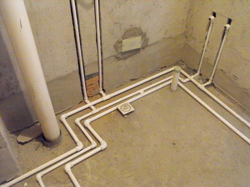 使用新水管   如果是二手房或旧房改造,旧水管往往被损坏,不要犹豫